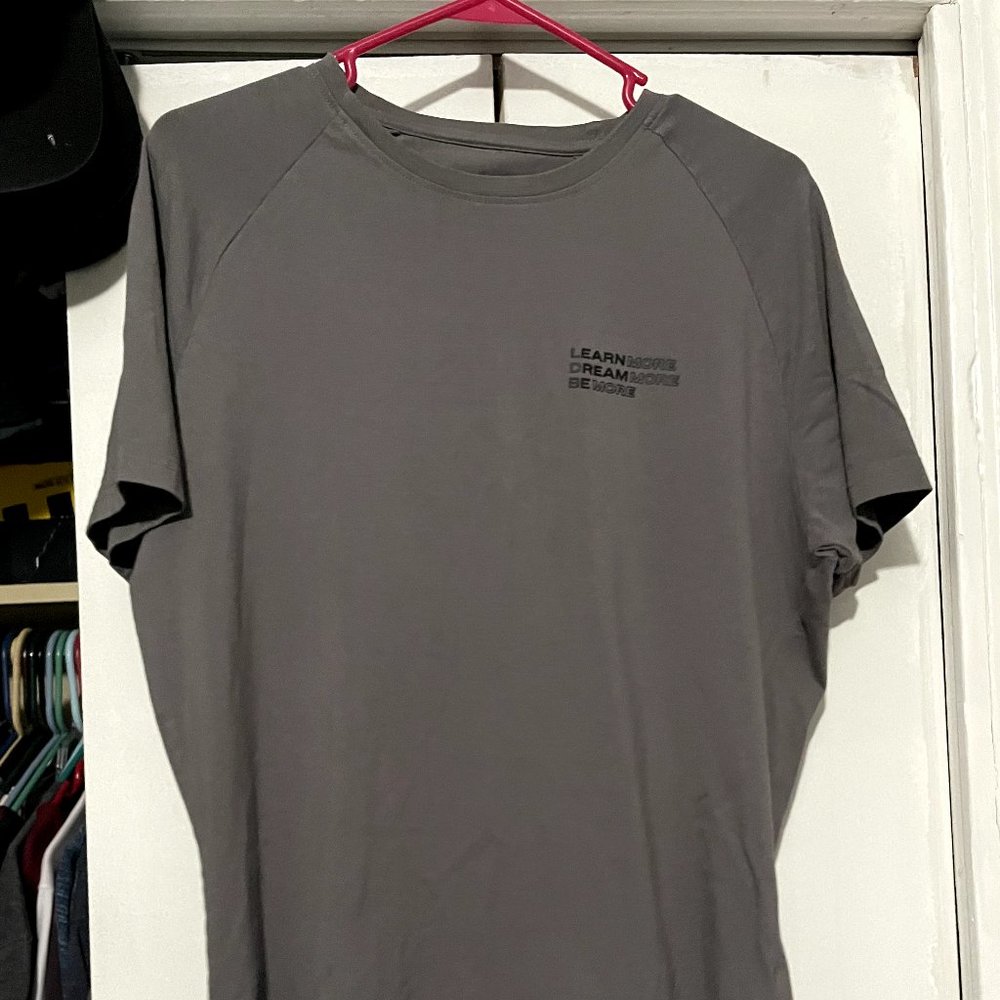 Alphalete Athletics - Performance T-shirt - (Gray - Medium)